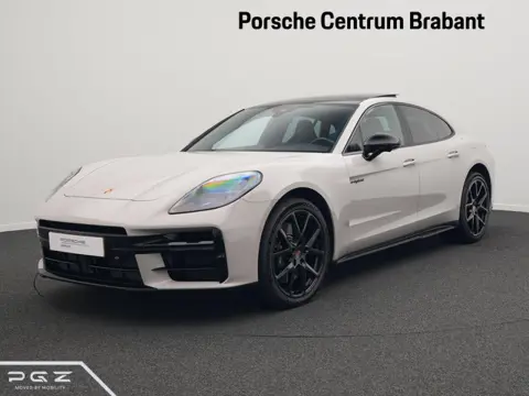 Porsche Panamera 4 E-Hybrid