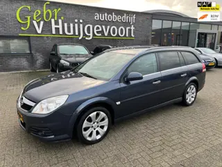 Opel Vectra Wagon 1.8-16V Executive AUTOMAAT