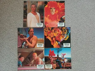 PRISCILLA, QUEEN OF THE DESERT lobbycards.