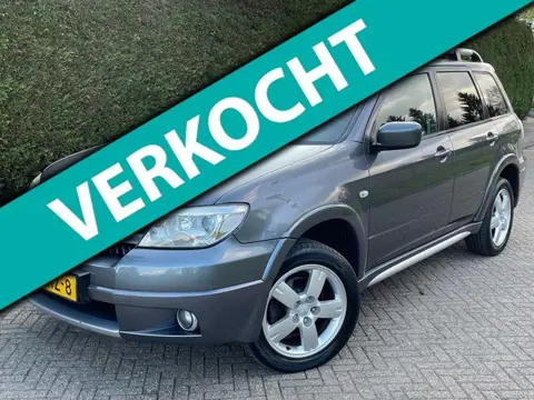 Mitsubishi Outlander Sport 2.4 Intense 4WD AUT/NAP/CLIMA/CRUISE/NETTEAUTO/