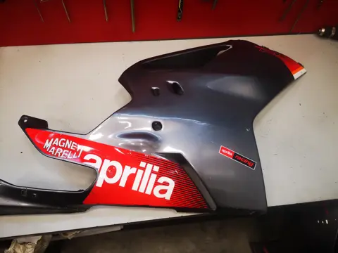 RECHTER ZIJKUIP Aprilia RSV 1000 2001 - 2003