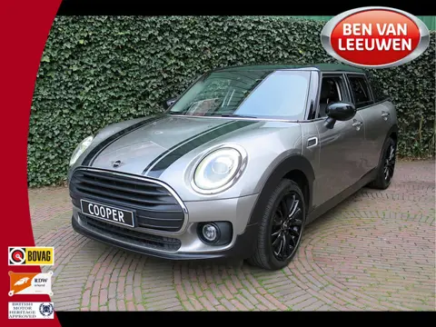 MINI Clubman 1.5 Cooper Chili F54 met LED, Navi, Keyless, PDC en 17"