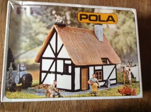 POLA - HO 516 - Vakwerkhuis met strodak - NIEUW