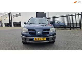 Mitsubishi Outlander 2.0 Sport 4WD Warrior
