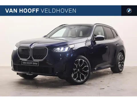 BMW X3 30e xDrive M Sport Automaat / Panoramadak / Trekhaak / Sportstoelen / Adaptieve LED / Parking