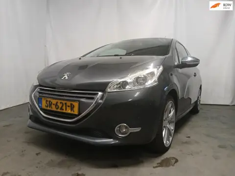 Peugeot 208 1.6 THP Allure - Koppakking Defect