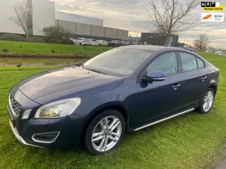 Volvo S60 2011 * 2.0T Intro Edition * 203PK * AUTOMAAT * APK