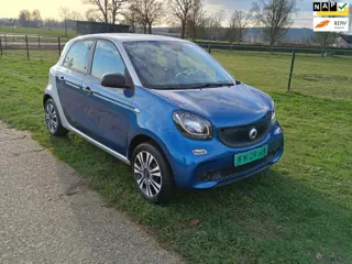 Smart Forfour 1.0 Essential Edition