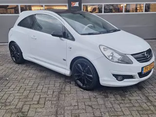 Opel Corsa 1.4-16V Sport