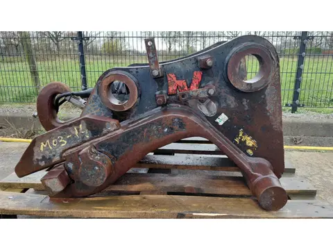 Verachtert CW45 quick coupler for Liebherr R936 / 80/90 pins