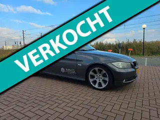 BMW 3-serie 320i High Executive / CARPLAY-ANDROID