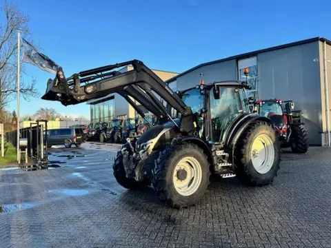 Valtra G115 hitech, 1625 uur, G4 voorlader! (bj 2022)