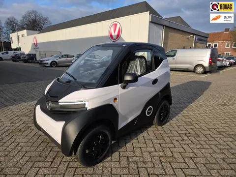 Silence Brommobiel S04 Unico 45 km/u | Tot 85km bereik | achteruitrijcamera | airco & verwarming | e