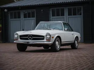 MERCEDES-BENZ SL 250 pagode