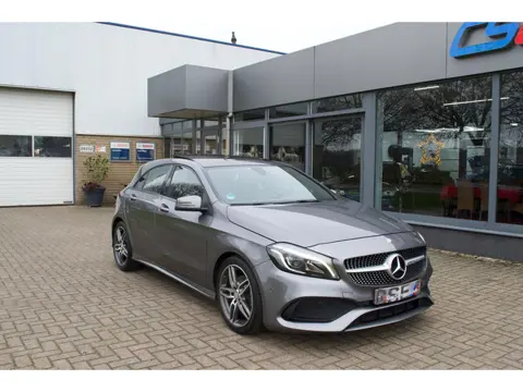Mercedes-Benz A-klasse 180 Ambition Automaat Panorama-dak 18" LM Velgen