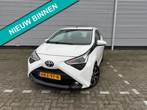 Toyota Aygo 1.0 VVT-i x-JBL,Carplay,achteruitrijcamera,airco,lm velgen