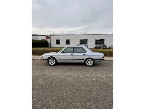 BMW 5-serie 520i AUTOMAAT " TAX FREE "