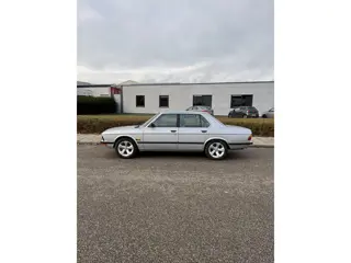 BMW 5-serie 520i AUTOMAAT " TAX FREE "