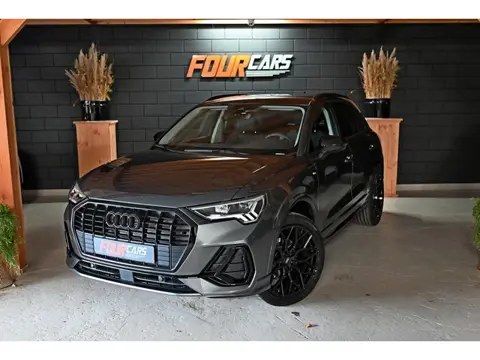 Audi Q3 35 TFSI S edition Competition | 2025 | 7300 KM | S- Line | Camera | Trekhaak | Alcantara/led