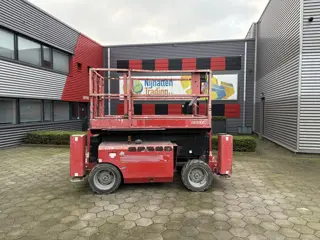 hoogwerker / schaarlift 4x4 / 12 meter