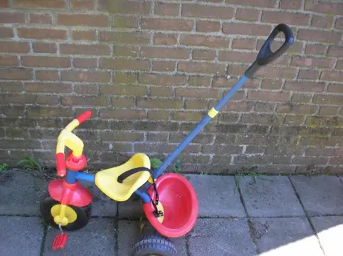 Driewieler - met bakje en duwstang