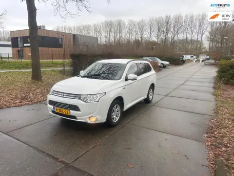 Mitsubishi Outlander 2.0 PHEV Business Edition Navi.Clima.Leder