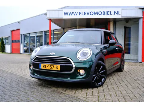 Mini Cooper 1.5 D Business JCW Navi|Sportstoelen|LMV