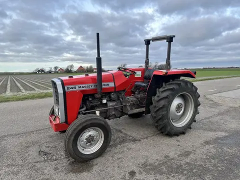 Massey Ferguson 245
