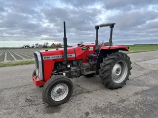 Massey Ferguson 245