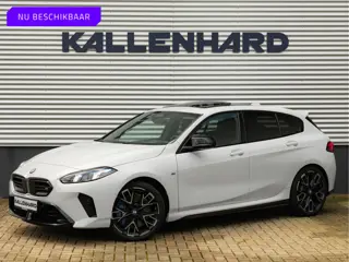 BMW 1-serie M135 xDrive - Pano - Trekhaak - Head-Up - Harman Kadon - Driving Ass