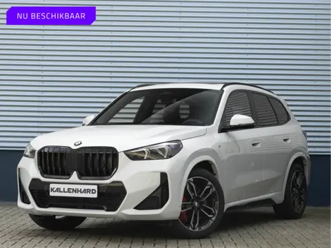 BMW X1 sDrive18i M-Sport Pro - Pano - Trekhaak - Driving Ass Plus - Harman Kardon
