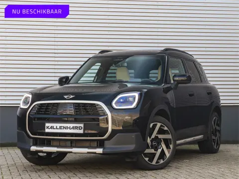 MINI Countryman 1.5 C Favoured - XL Pakket - Pano - Trekhaak - Memoryzetel