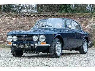 Alfa Romeo 1300 GT Junior Bertone Bodywork restored and rebuilt in 2012, Refinished in Blu Olandese 