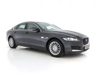 Jaguar XF 2.0D Portfolio Aut *LEATHER | BI-XENON | NAVI-FULLMAP | KEYLESS | MERIDIAN-SURROUND | SHIF