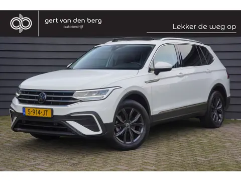Volkswagen Tiguan Allspace 1.5 TSI Life Business - 7 PERSOONS - PANODAK - TREKHAAK - VIRT. COCKPIT -