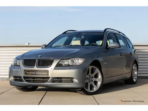 BMW 3-serie Touring 335i High Executive E91 | 72.000KM | HiFi Professional | Sport Seats | Navigatio