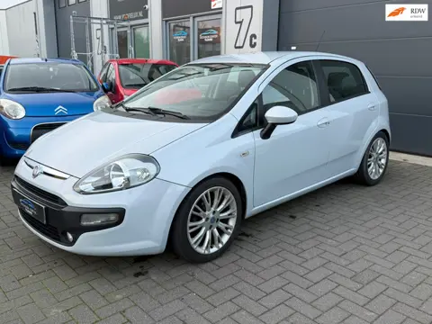 Fiat Punto Evo 1.4 AIRCO | ELEKTR PAKKET | NAVI | NIEUWE APK |