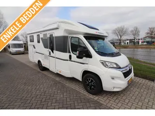 Adria Matrix Axess 670 SL Enkel bed  Hefbed  5 pers