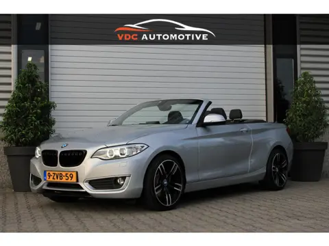 BMW 2-Serie Cabrio 220i Stoelverwarming | Cruisecontrol | PDC | LED | Navi | Dealer Onderhouden