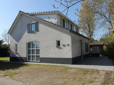 Vakantiehuis op veelzijdig vakantiepark vlakbij zee en De Cocksdorp