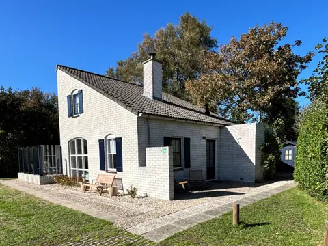 Volop genieten in luxe vakantiehuis op vakantiepark bij De Cocksdorp