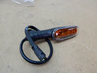 KNIPPERLICHT RECHTS VOOR Moto Guzzi V85 TT 2019 - 2021