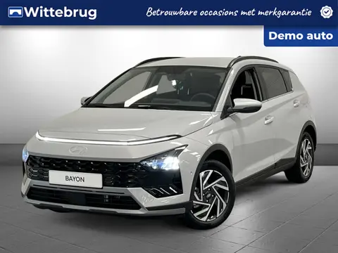 Hyundai Bayon 1.0 T-GDI Premium Automaat | Stoelverwarming & Stuurverwarming | sensoren voor en acht
