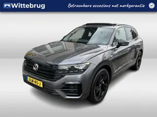 Volkswagen Touareg 3.0 TSi eHybrid 4MOTION R / AUTOMAAT/ PANO/ 462PK/ LUCHTVERING/ LEER/ HEAD-UP DIS