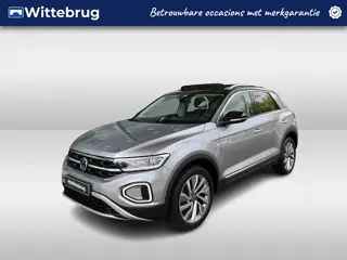 Volkswagen T-Roc 1.5 TSI Style / Panorama dak / Cockpit Pro / IQ light / Stoel verwarming / Camera