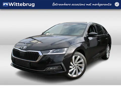 Škoda Octavia Combi 1.4 TSI iV 204pk PHEV Style DSG AUTOMAAT / Panorama dak / Leder / Navigatie / LM