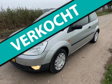 Ford Fiesta 1.4-16V automaat / 1e eigenaar / lage km!