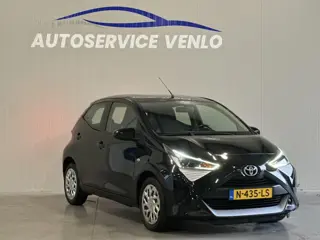 Toyota Aygo 1.0 VVT-i x-play Zwart Carplay | Xenon | Cruise