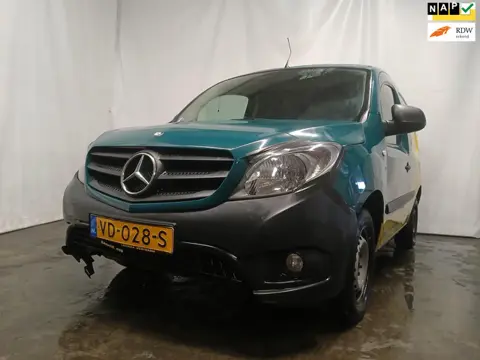 Mercedes-Benz Citan 108 CDI - Frontschade - Schade