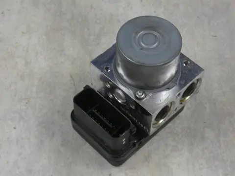 ABS POMP Yamaha YZF R3 2015 - 2018